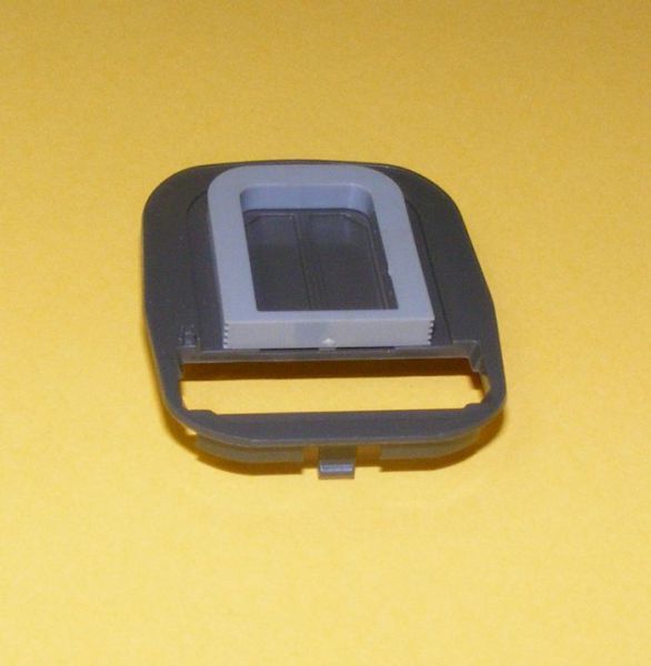 zweiteiliges Endprofil für Triebkof und Wagen